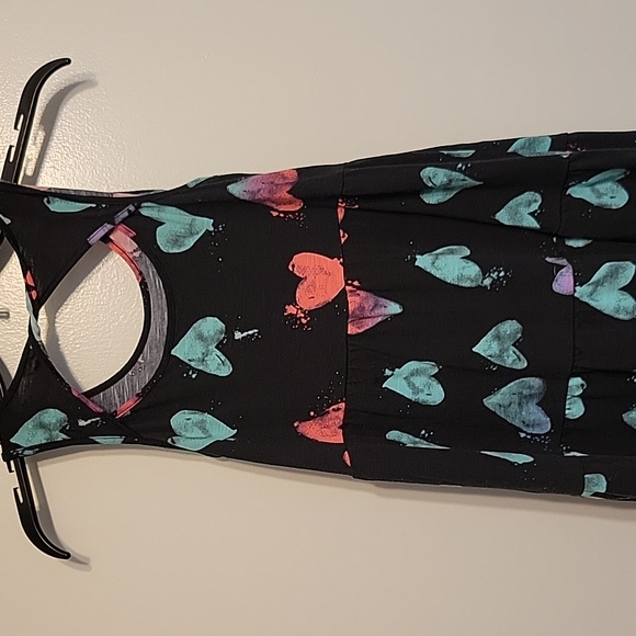 Cute dress to layer up or down - Picture 3 of 5